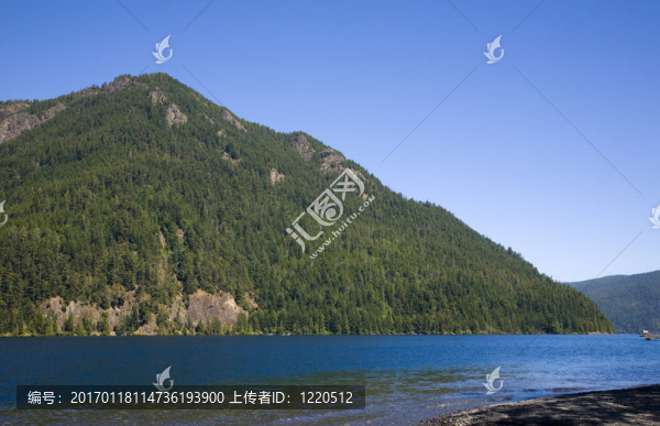 新月湖
