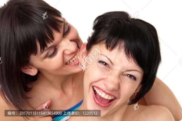 快樂的年輕女性