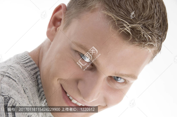 微笑男人的肖像
