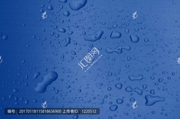 金屬表面上的水滴