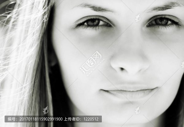年輕的女人