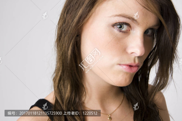 年輕漂亮的女孩