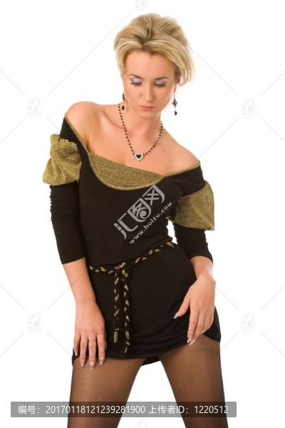 穿黑衣服的女人