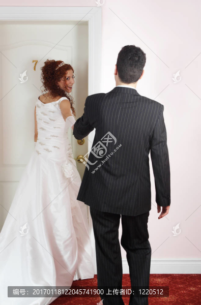 新婚夫婦