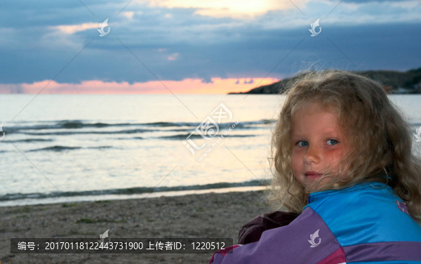 海灘上的女孩