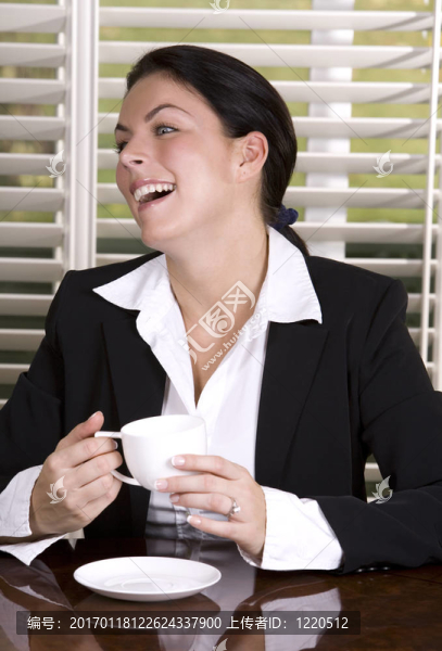 公司的女人-匯圖網(wǎng) www.fosd68.com 公司的女人