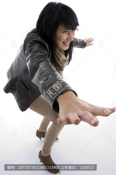 打開(kāi)手掌的女人