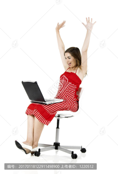 筆記本電腦的女人