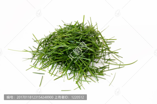 堆草