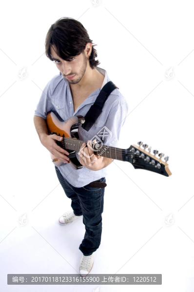 英俊男子看