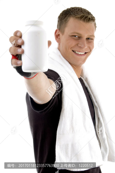 高興的男子展示瓶-匯圖網(wǎng) www.fosd68.com 高興的男子展示瓶