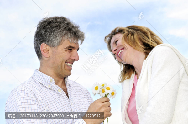 成熟浪漫的情侶鮮花