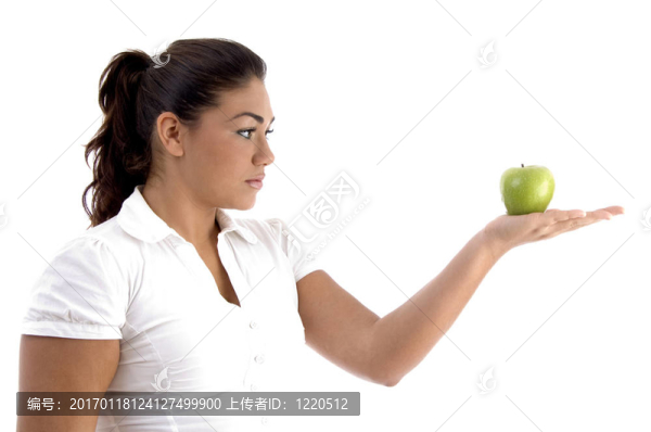 看蘋果的女人