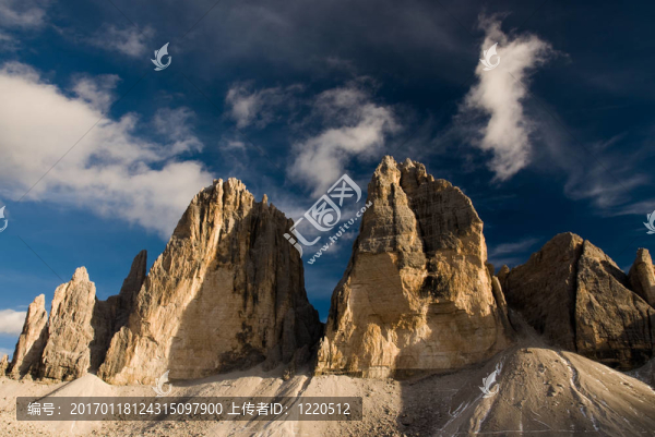 Tre,Cime,di拉瓦萊多