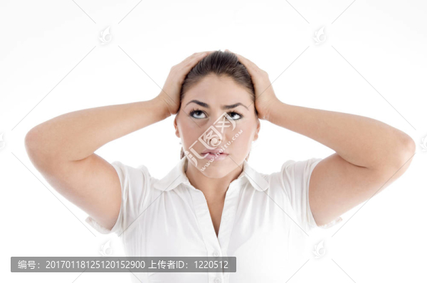 年輕漂亮的白種人緊張