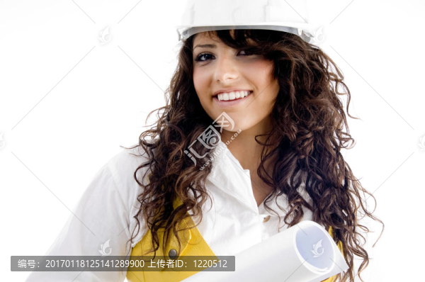 年輕女經(jīng)理微笑著擺姿勢