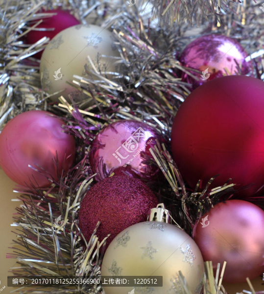 粉紅色的圣誕裝飾品-匯圖網(wǎng) www.fosd68.com 粉紅色的圣誕裝飾品