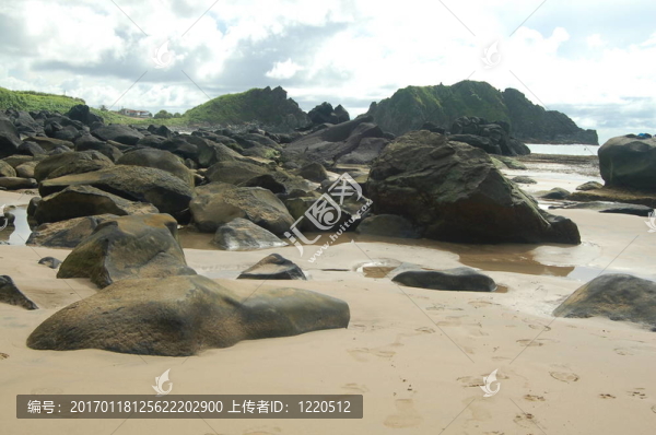海灘上的巖石