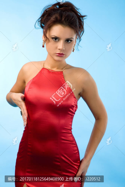 穿紅衣服的女士