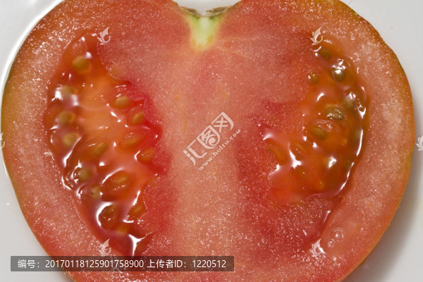 半滿紅蕃茄