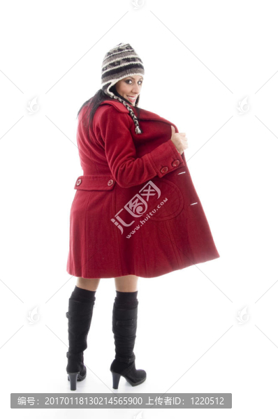 女性穿的大衣