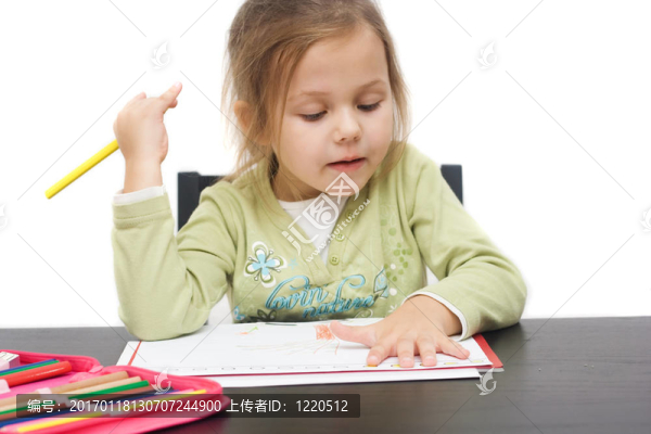 可愛的小女孩畫