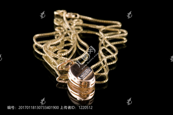 黑色封閉的金色鎖鏈