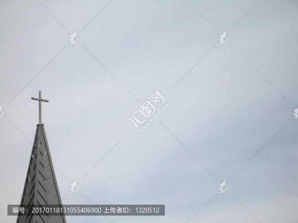 天空中的教堂尖頂