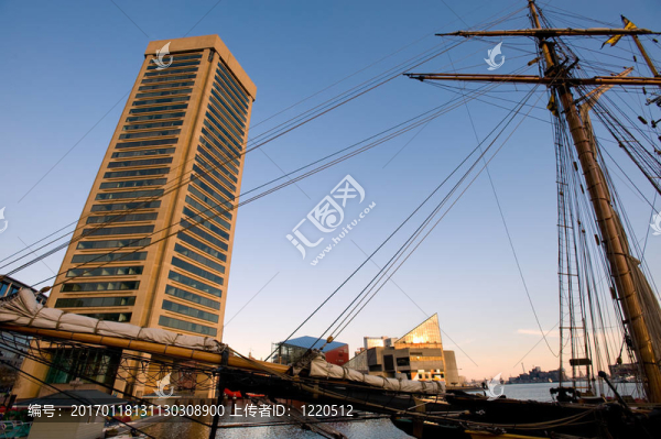 巴爾的摩內(nèi)港
