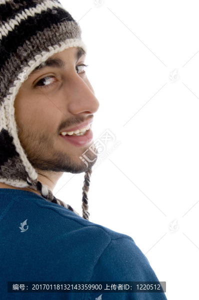 微笑男性的半長觀