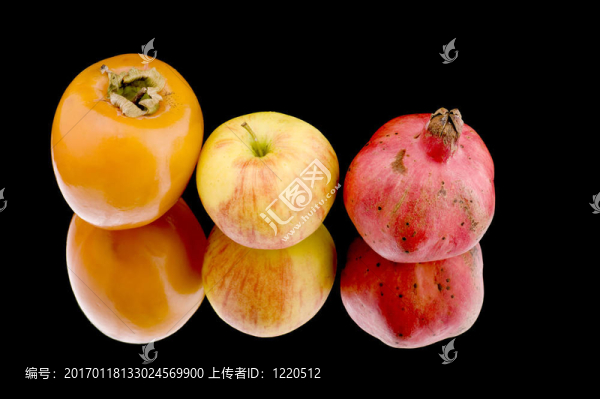 果黑色