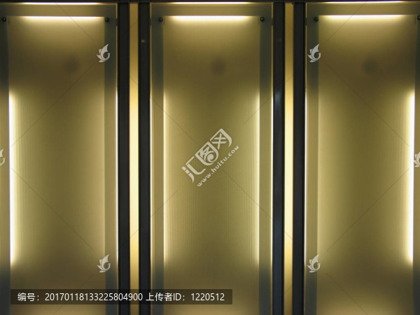 墻上的光和影子