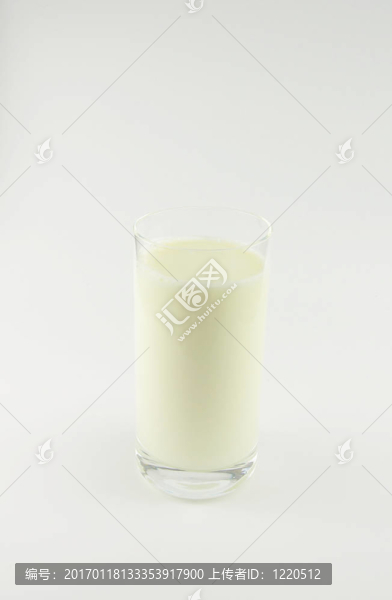 一杯牛奶