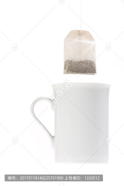 茶袋和一個(gè)白色的杯子