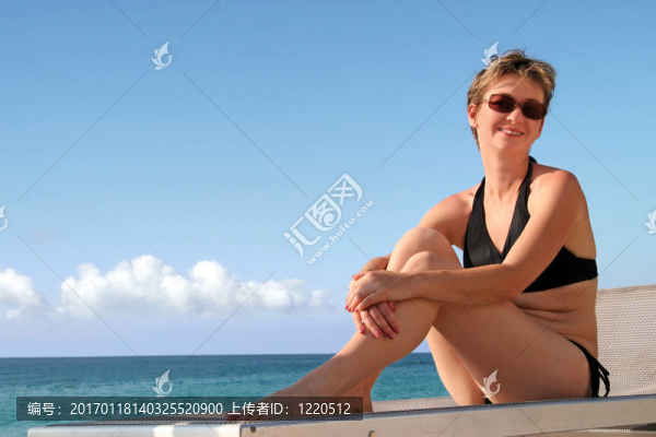 海灘上的女孩