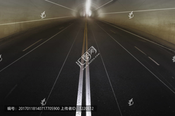 無交通混凝土隧道照片