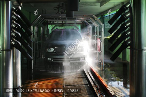 洗車和SUV的照片