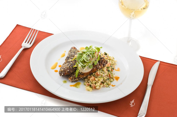 美食鮭魚盤。