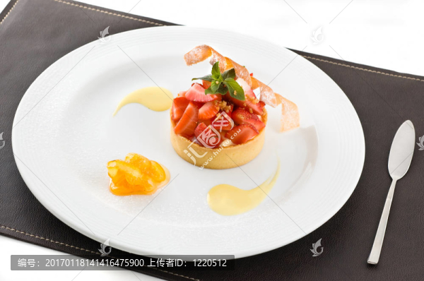 草莓甜點(diǎn)。