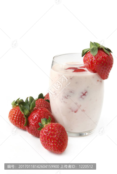 草莓酸奶