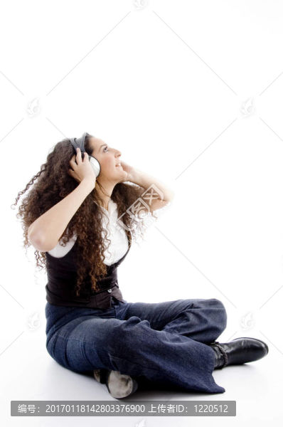 拉丁美洲女性欣賞音樂