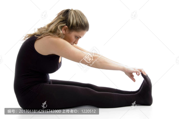 女性做運動的側面觀