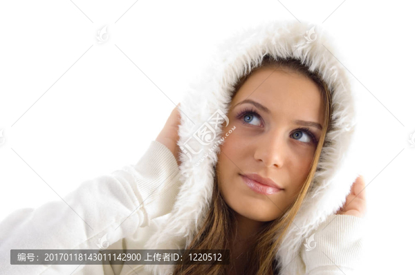美麗的女性在軟篷外套