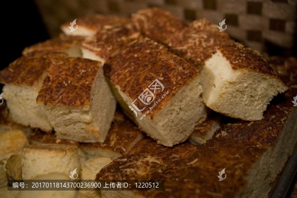 一種將面包切成立方體的圖像