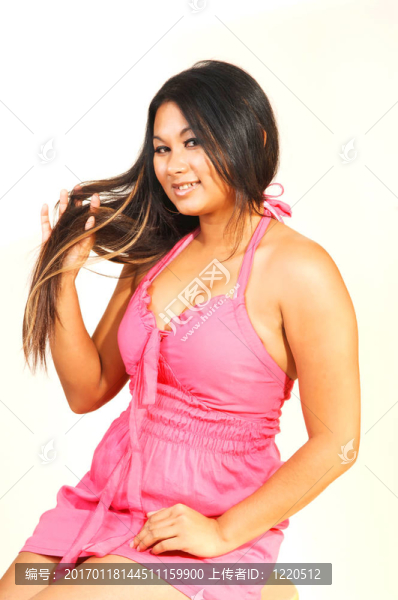 可愛(ài)的亞洲女孩。