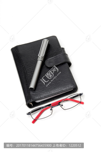 帶眼鏡和Pen的封閉式規(guī)劃
