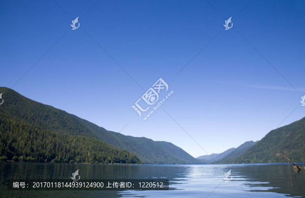 新月湖