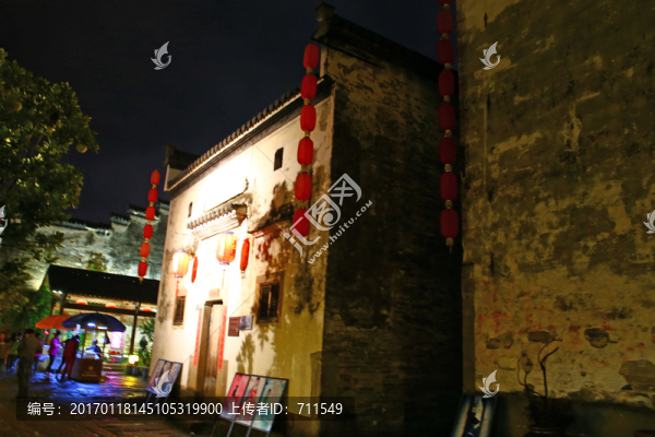 黃山市黎陽(yáng)老街夜景