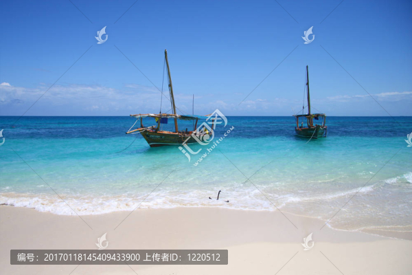 海洋中的帆船