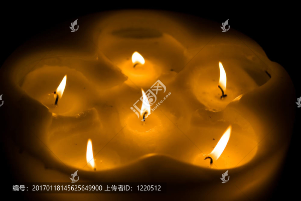 一些蠟燭